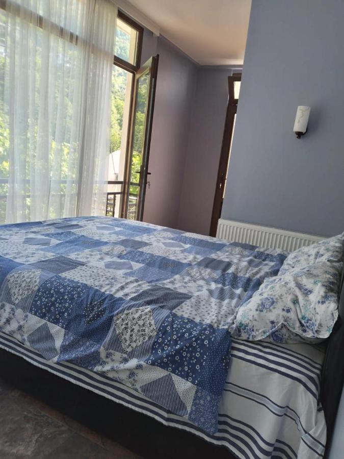 Small Guest House ควาเรียที ภายนอก รูปภาพ