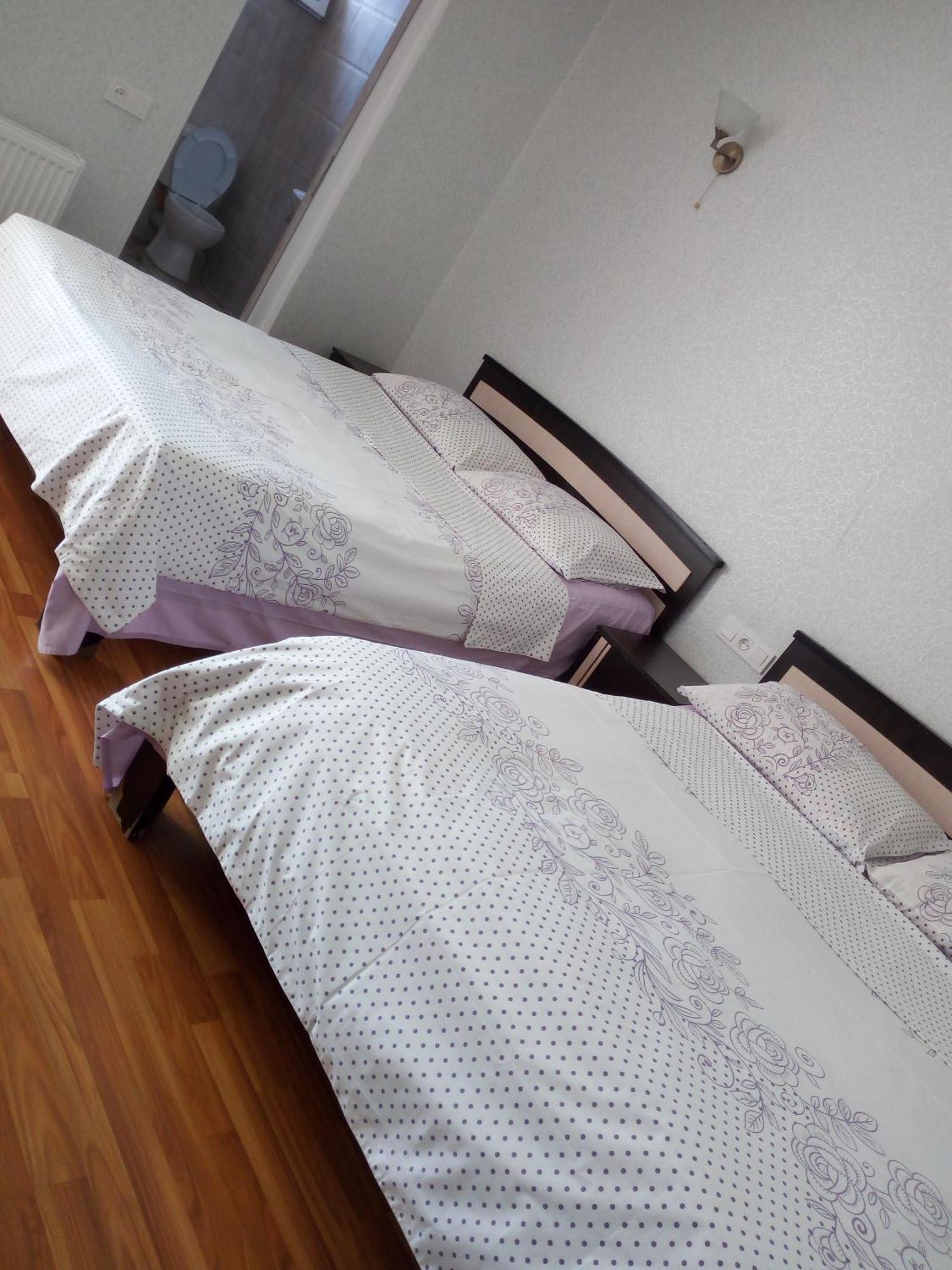 Small Guest House ควาเรียที ภายนอก รูปภาพ