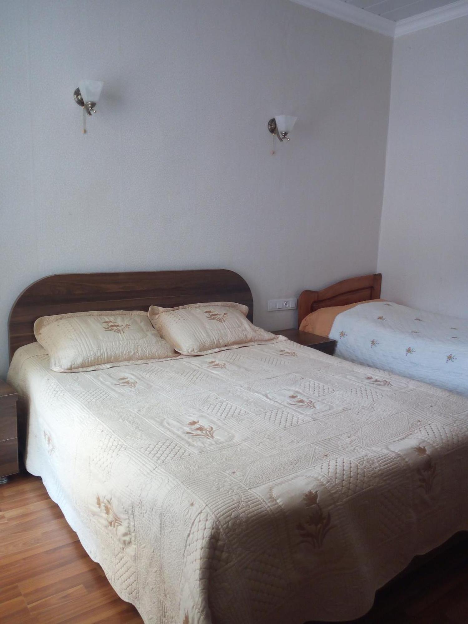 Small Guest House ควาเรียที ภายนอก รูปภาพ
